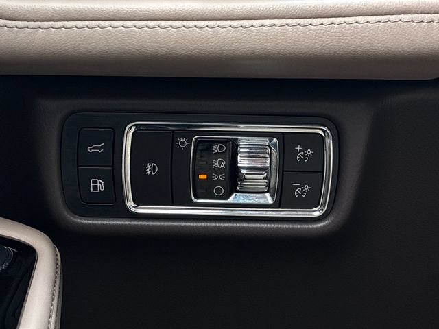 Used 2022 Lincoln Aviator Grand Touring w/ Equipment Group 301A AWD/4WD image 28