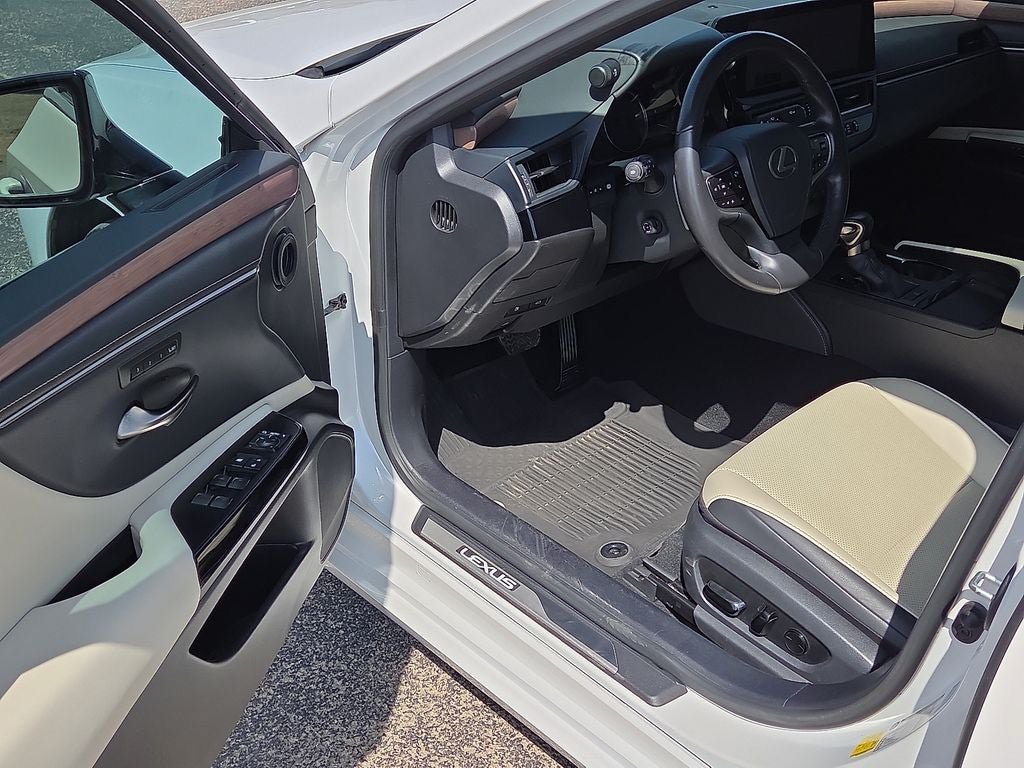 Used 2025 Lexus ES 350 w/ Premium Package FWD image 20
