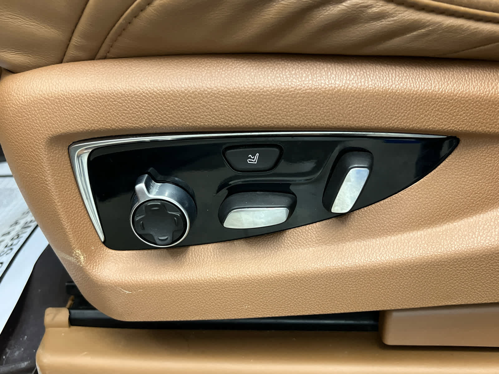 Used 2016 Cadillac Escalade ESV Platinum image 24