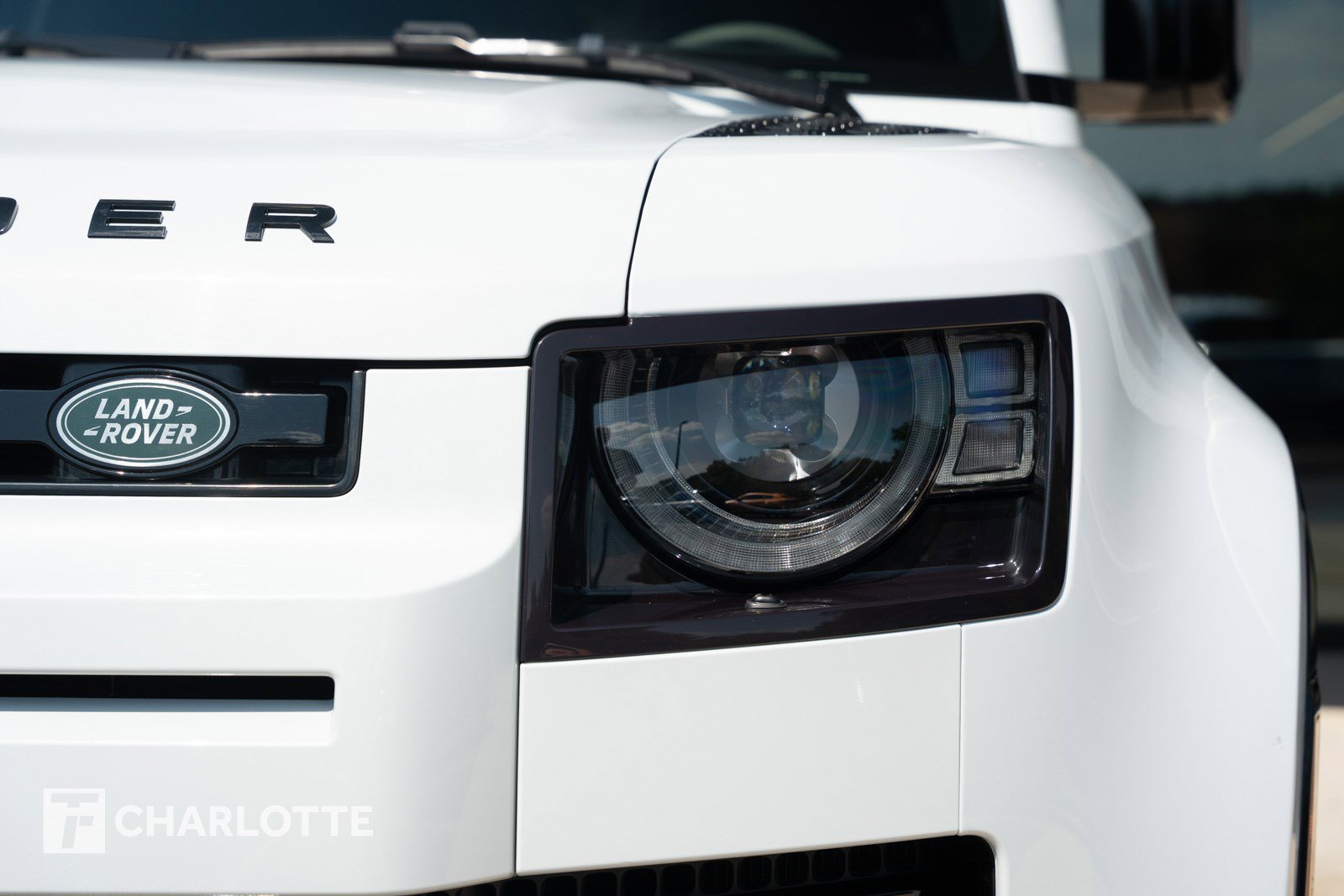 Used 2023 Land Rover Defender 110 V8 image 6