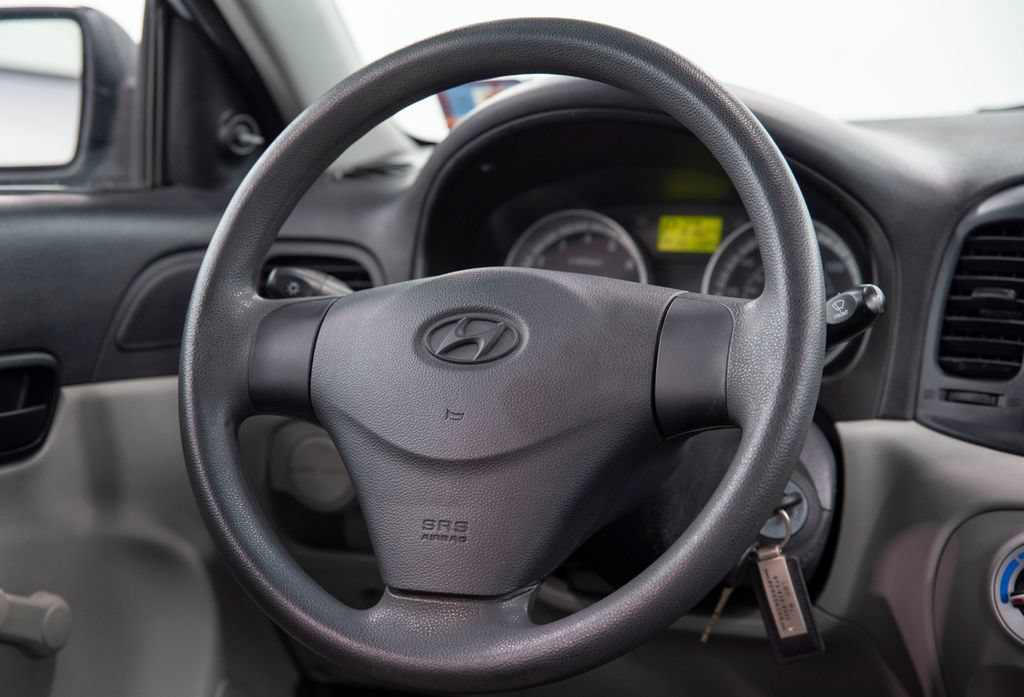 Used 2009 Hyundai Accent GLS w/ Popular Equipment Pkg 5 FWD image 19