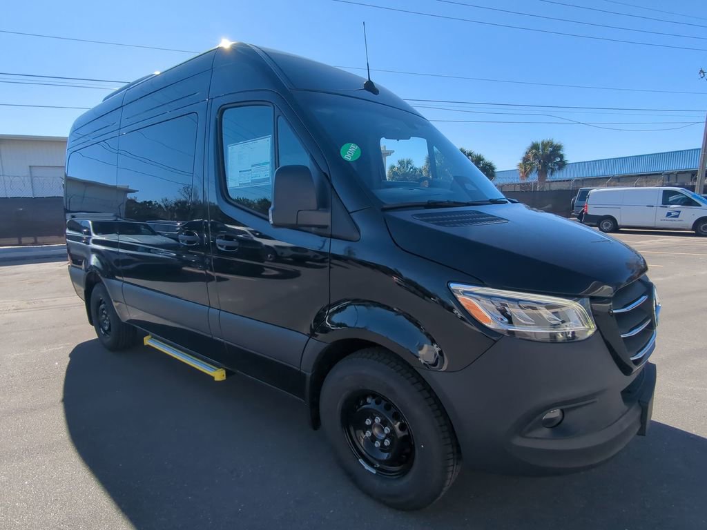 Used 2025 Mercedes-Benz Sprinter 2500 image 1