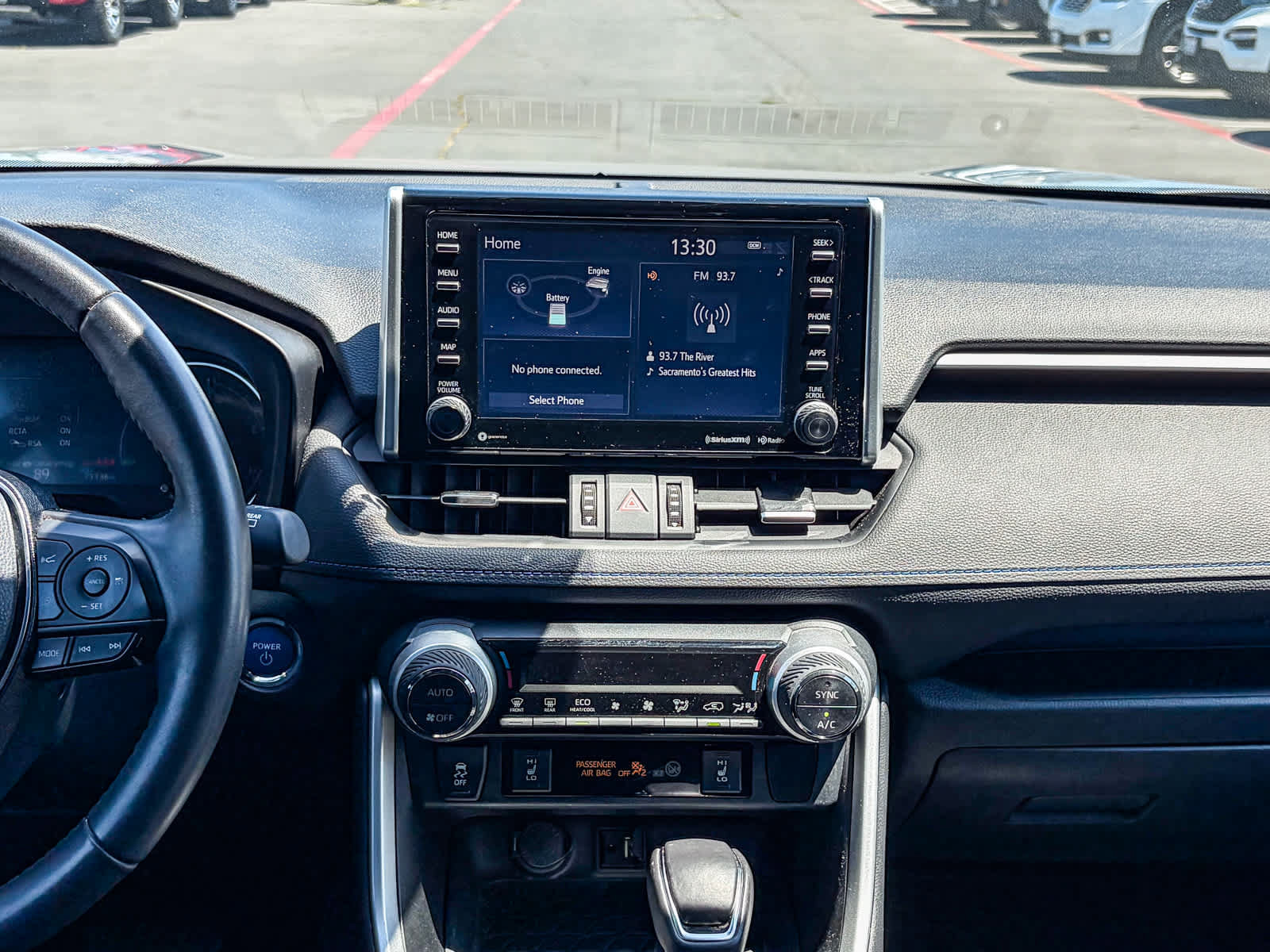 Used 2019 Toyota RAV4 XSE w/ XSE Weather Package AWD/4WD image 12
