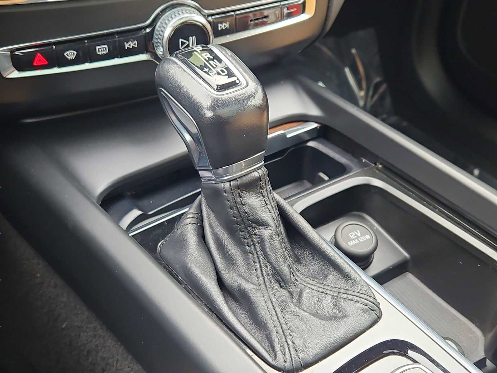 Used 2021 Volvo XC60 T5 Inscription w/ Protection Package Premier image 32