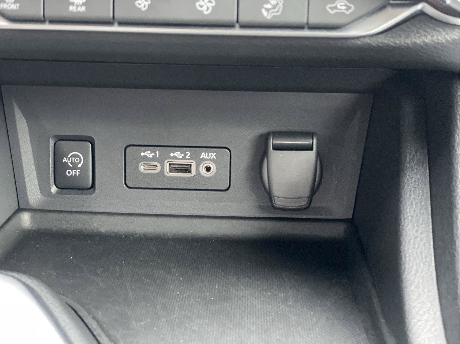Used 2024 Nissan Sentra SV w/ All-Weather Package FWD image 34