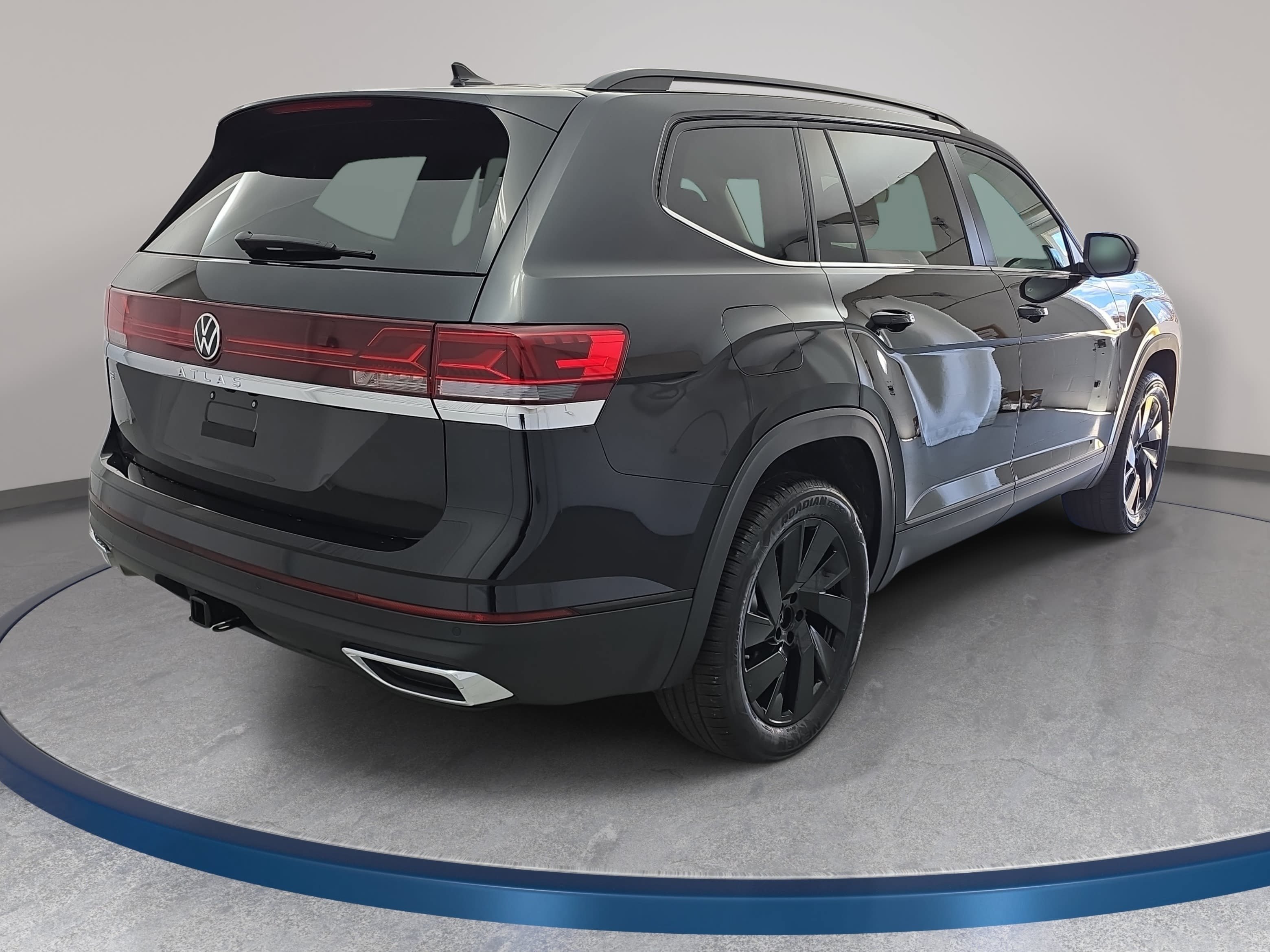 New 2026 Volkswagen Atlas SE FWD image 5