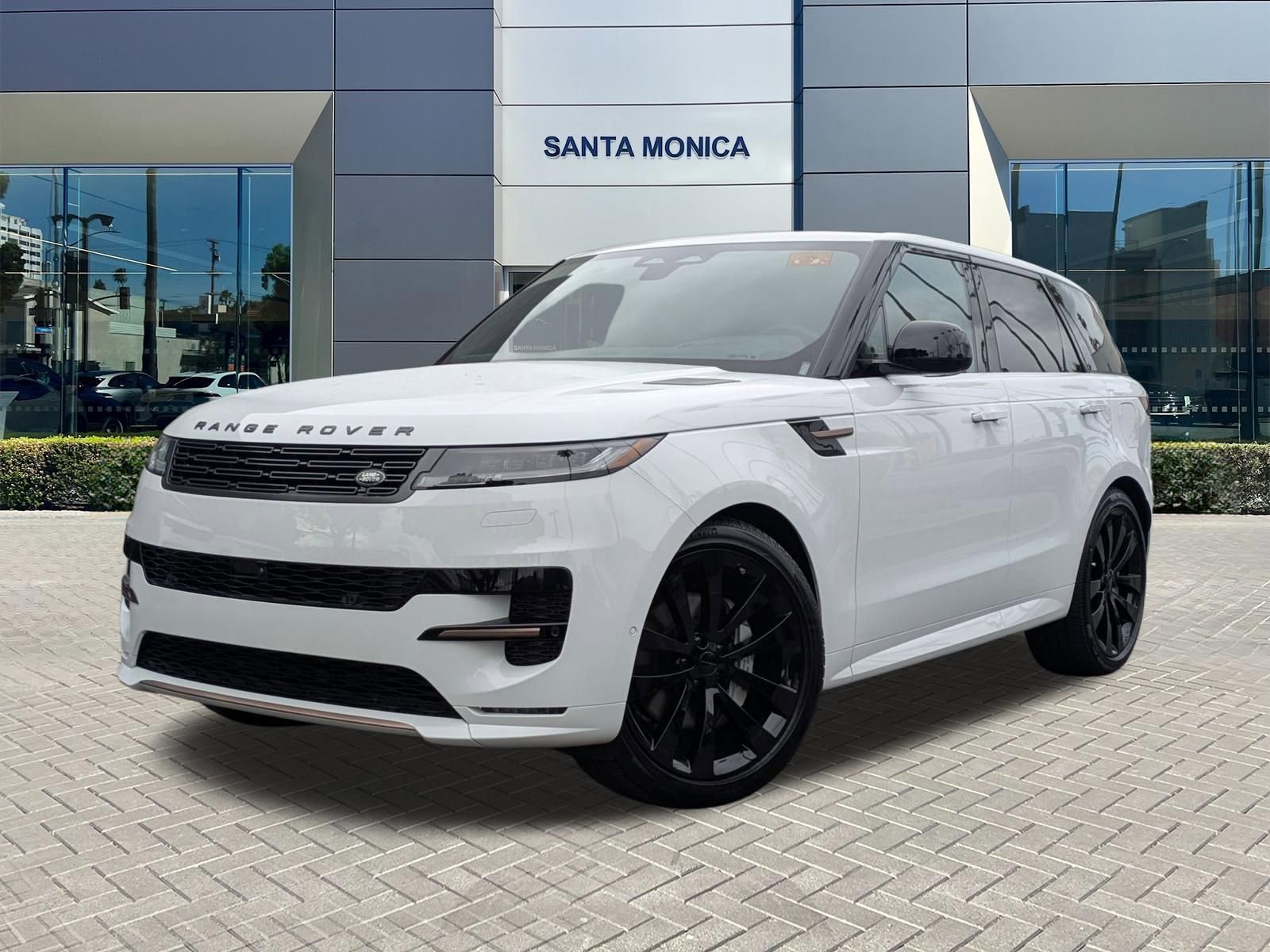 New 2026 Land Rover Range Rover Sport Dynamic SE image 1