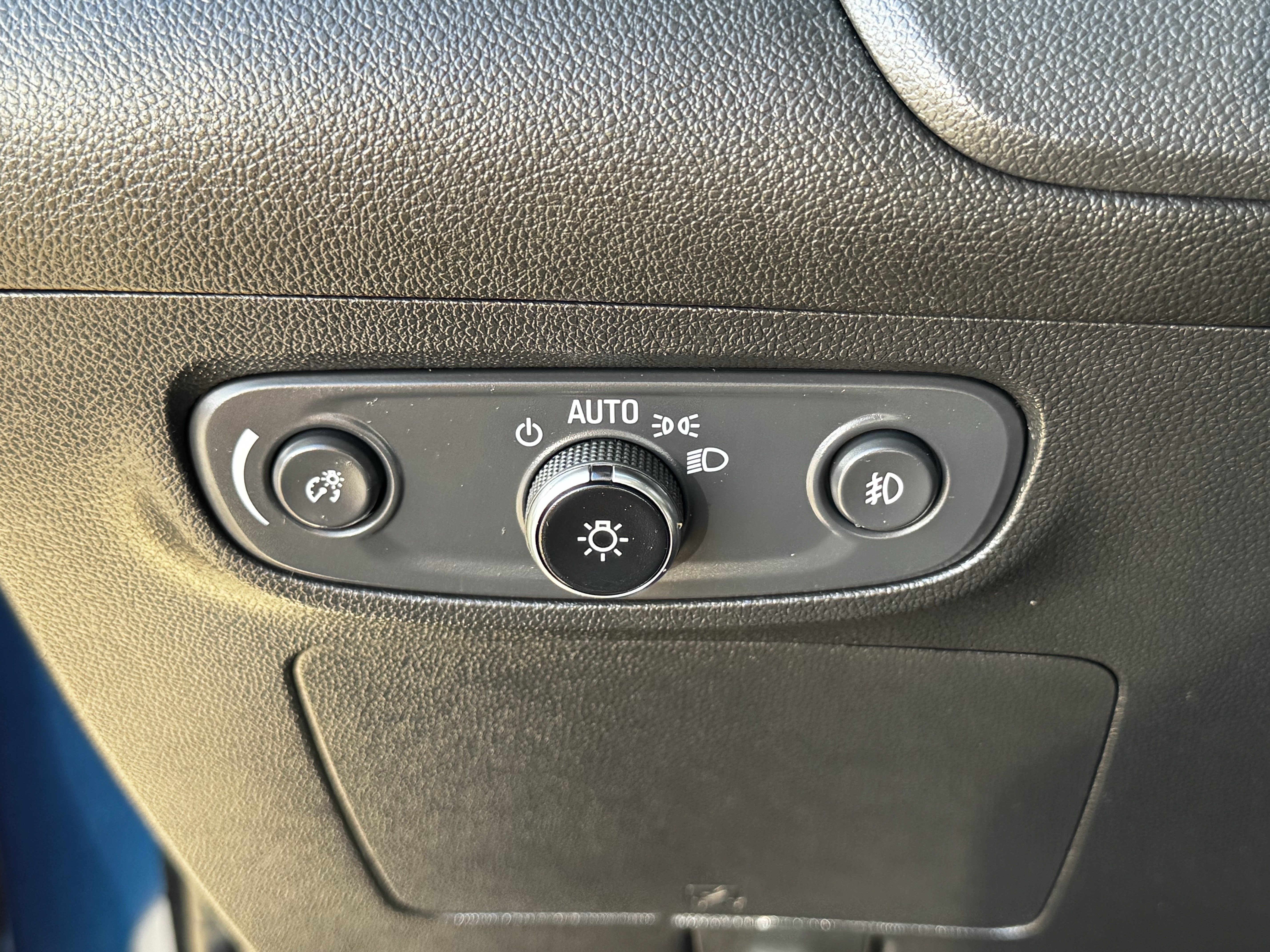 Used 2020 Buick Encore GX Preferred FWD image 25
