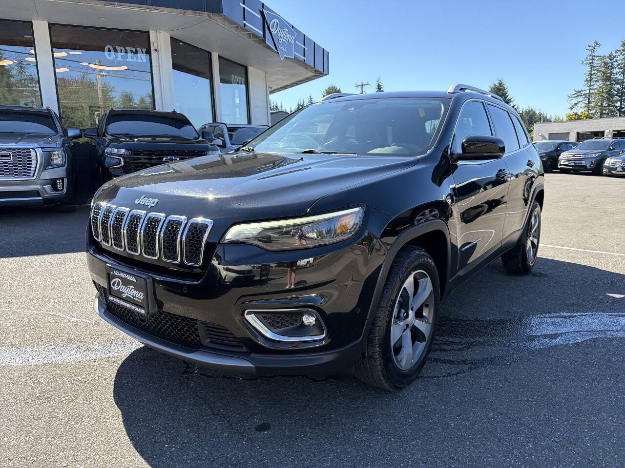 Used 2019 Jeep Cherokee Limited w/ Technology Group