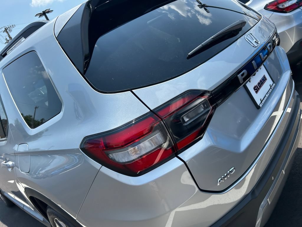 New 2026 Honda Pilot Touring image 21