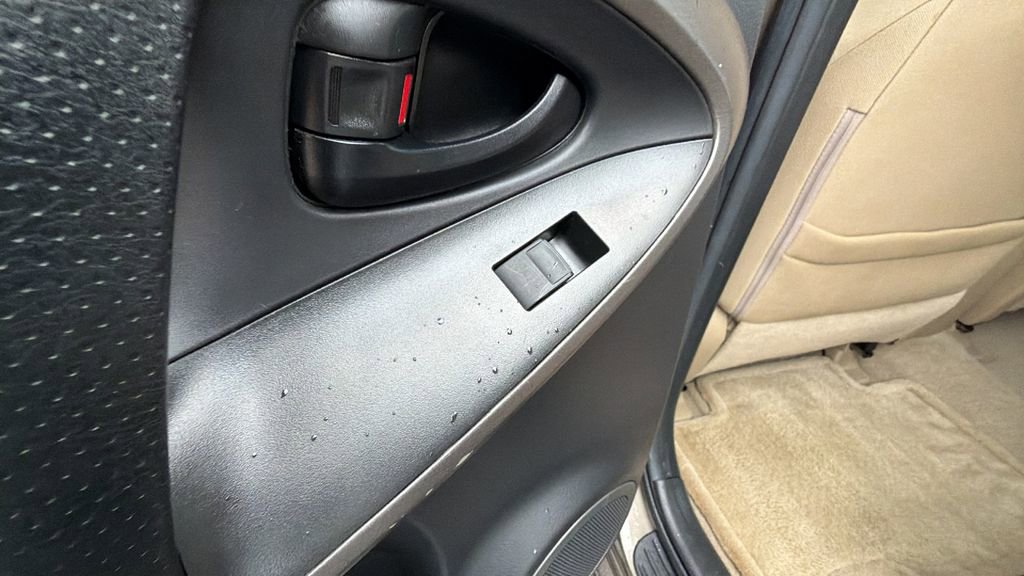 Used 2012 Toyota RAV4 4WD image 15