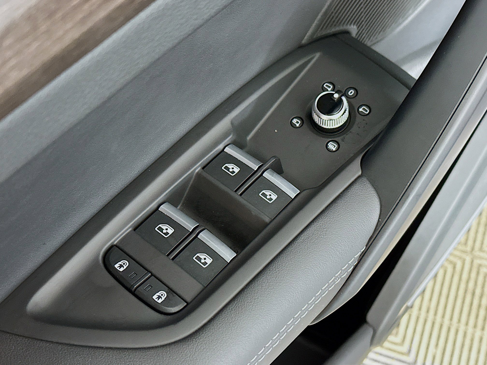 Certified 2025 Audi Q5 2.0T Premium Plus w/ Premium Plus Package image 18