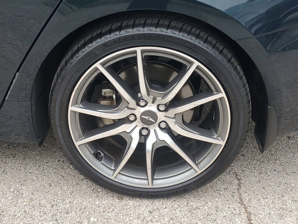 Used 2023 Genesis G70 2.0T image 12