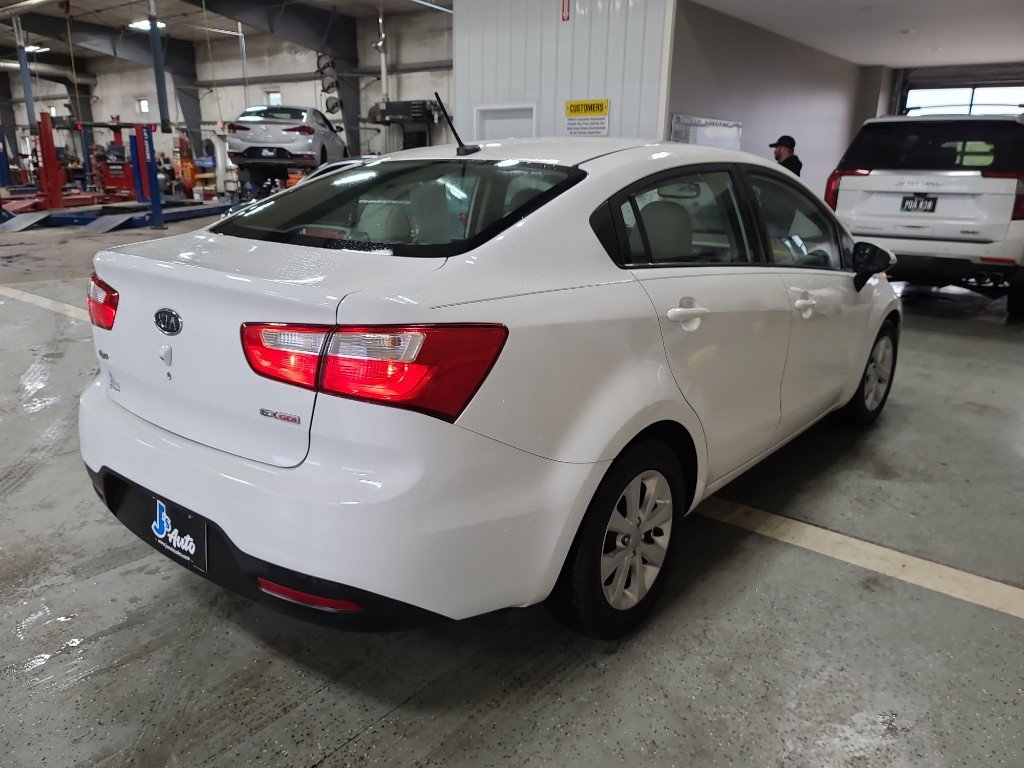 Used 2012 Kia Rio EX w/ Convenience Pkg FWD image 5