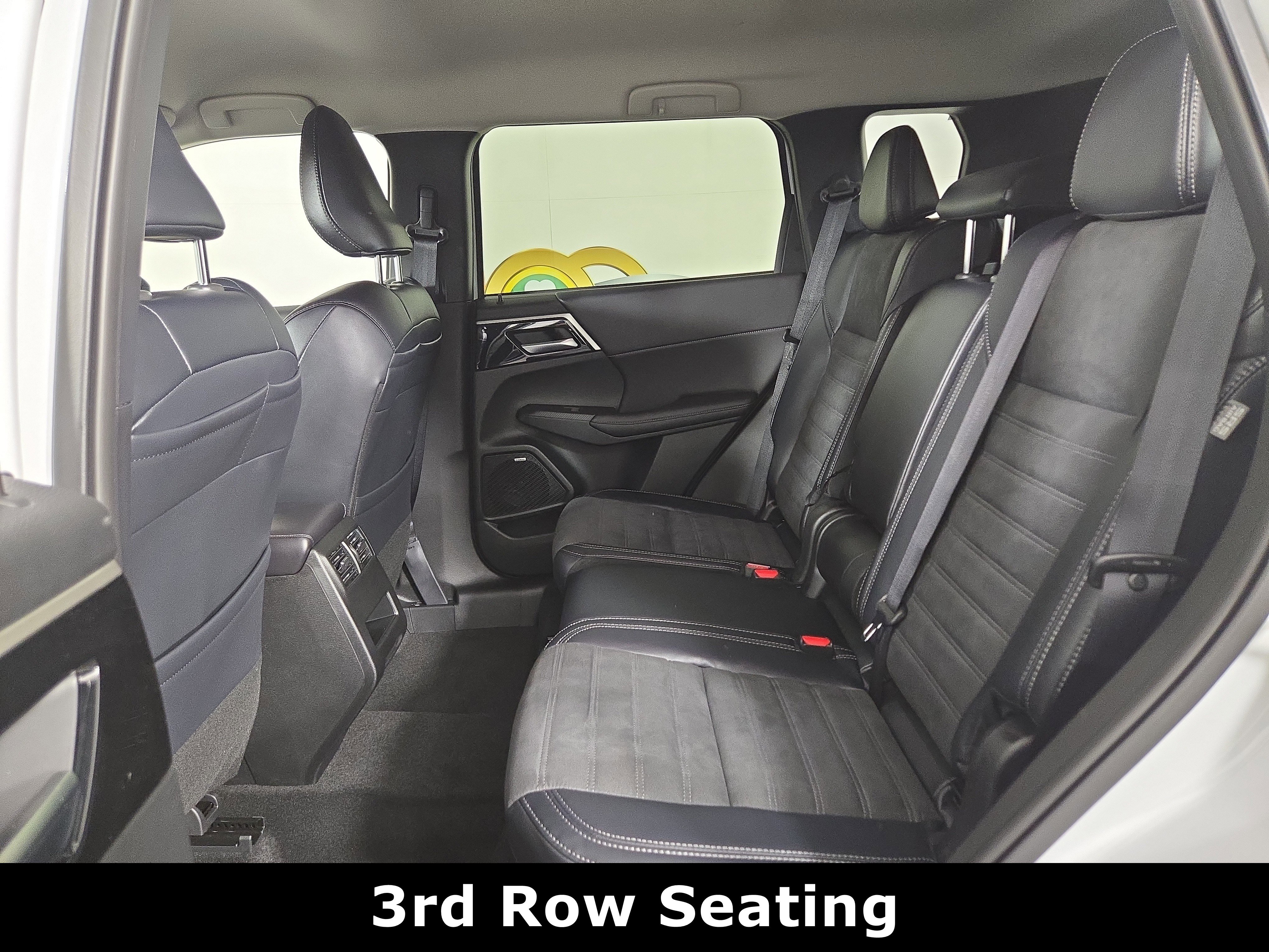 New 2026 Mitsubishi Outlander SE image 11