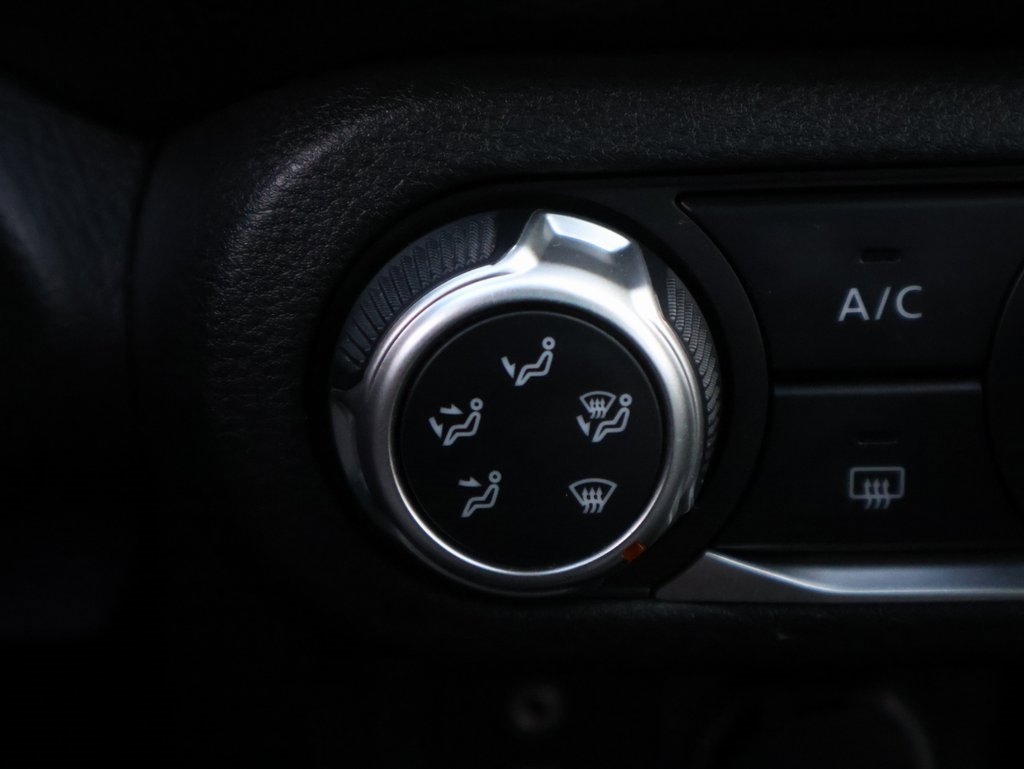 Used 2022 Nissan Kicks S image 27