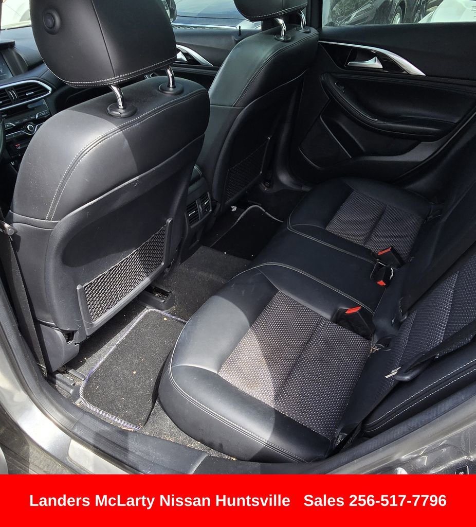 Used 2019 INFINITI QX30 image 14