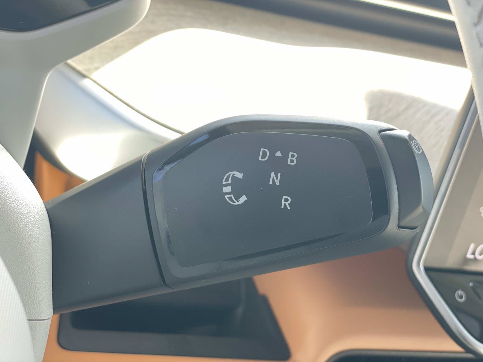 Certified 2025 Volkswagen ID. Buzz 1st Edition AWD/4WD image 19