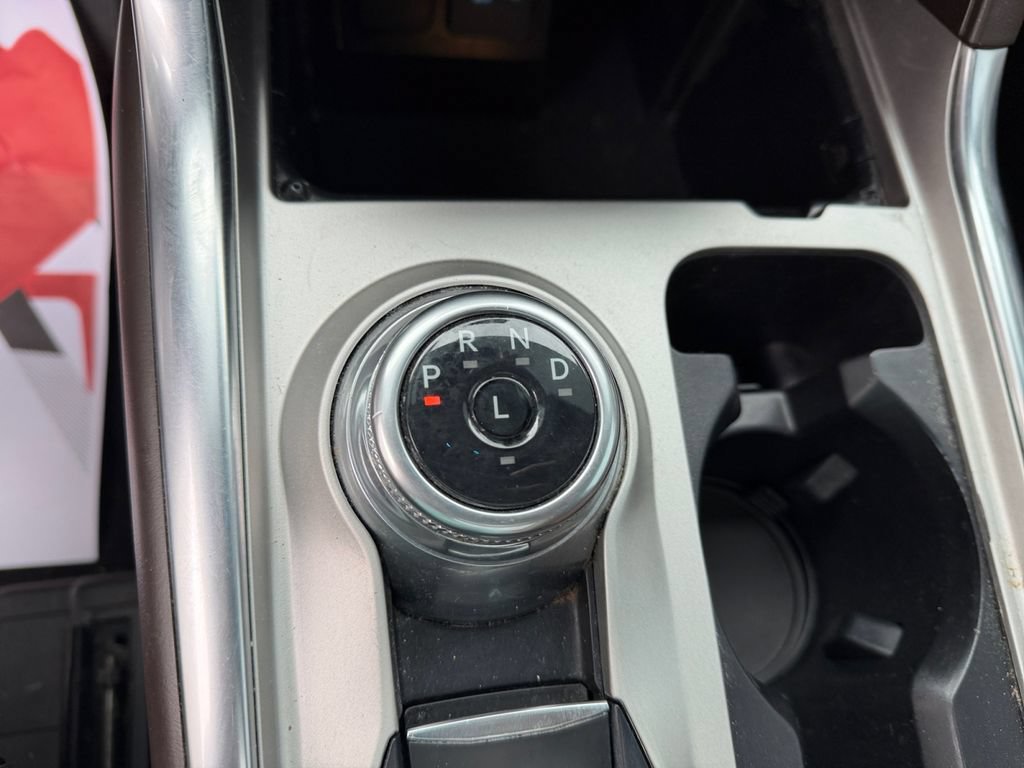 Used 2024 Ford Explorer King Ranch w/ Technology Package AWD/4WD image 21