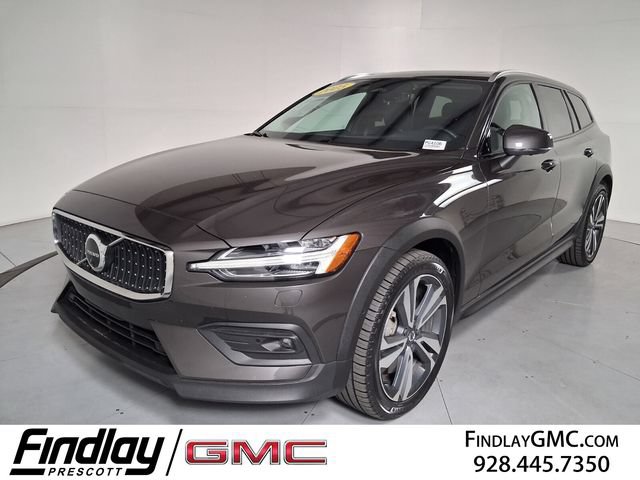 Used 2025 Volvo V60 B5 Cross Country Plus AWD/4WD image 1