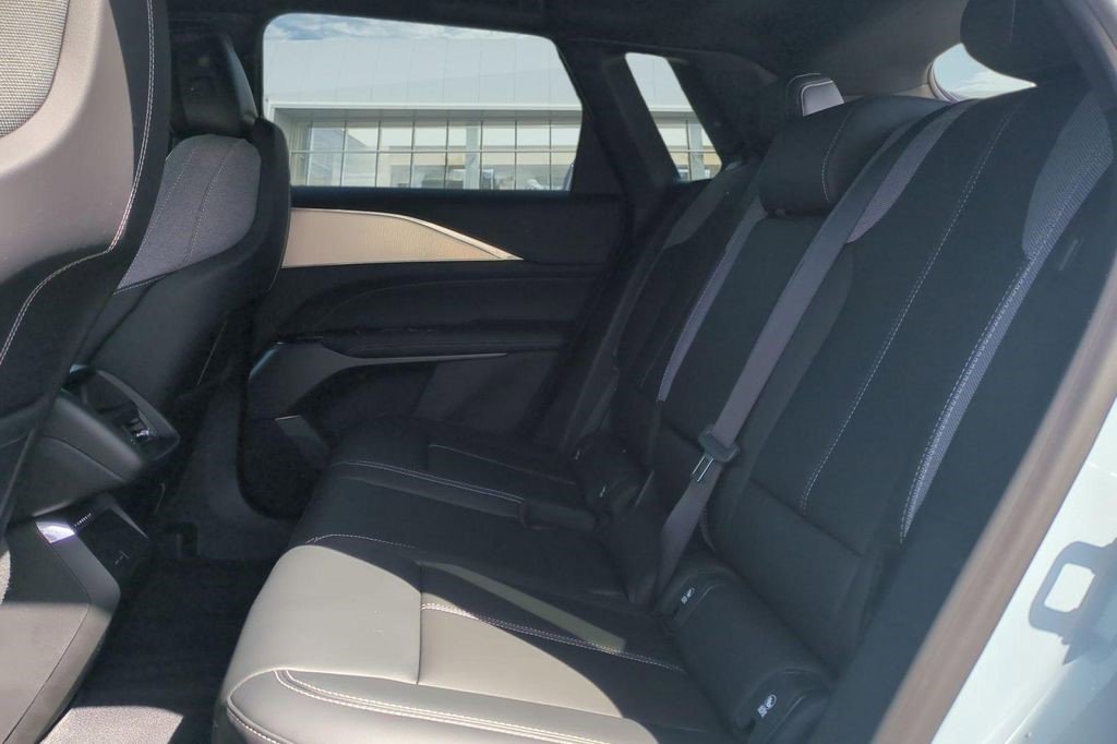 Certified 2024 Cadillac Lyriq Tech RWD image 24