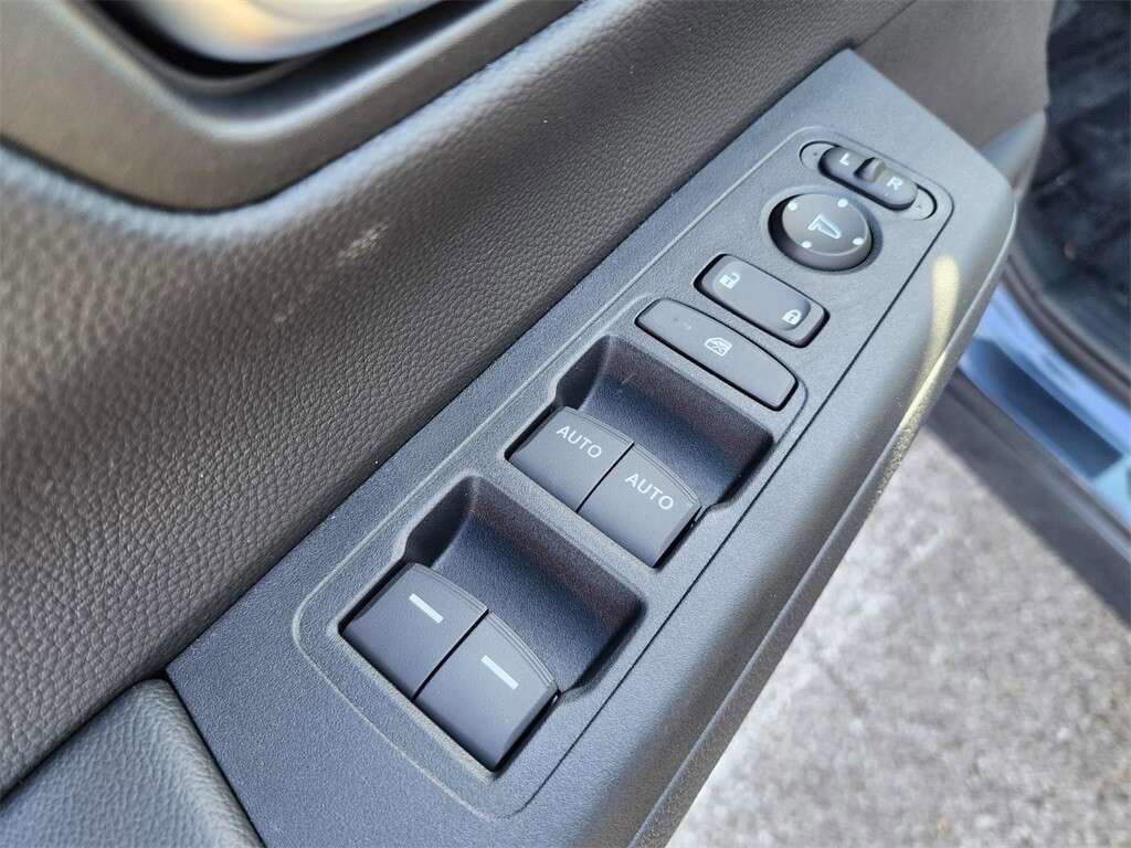 Used 2024 Honda CR-V EX image 28