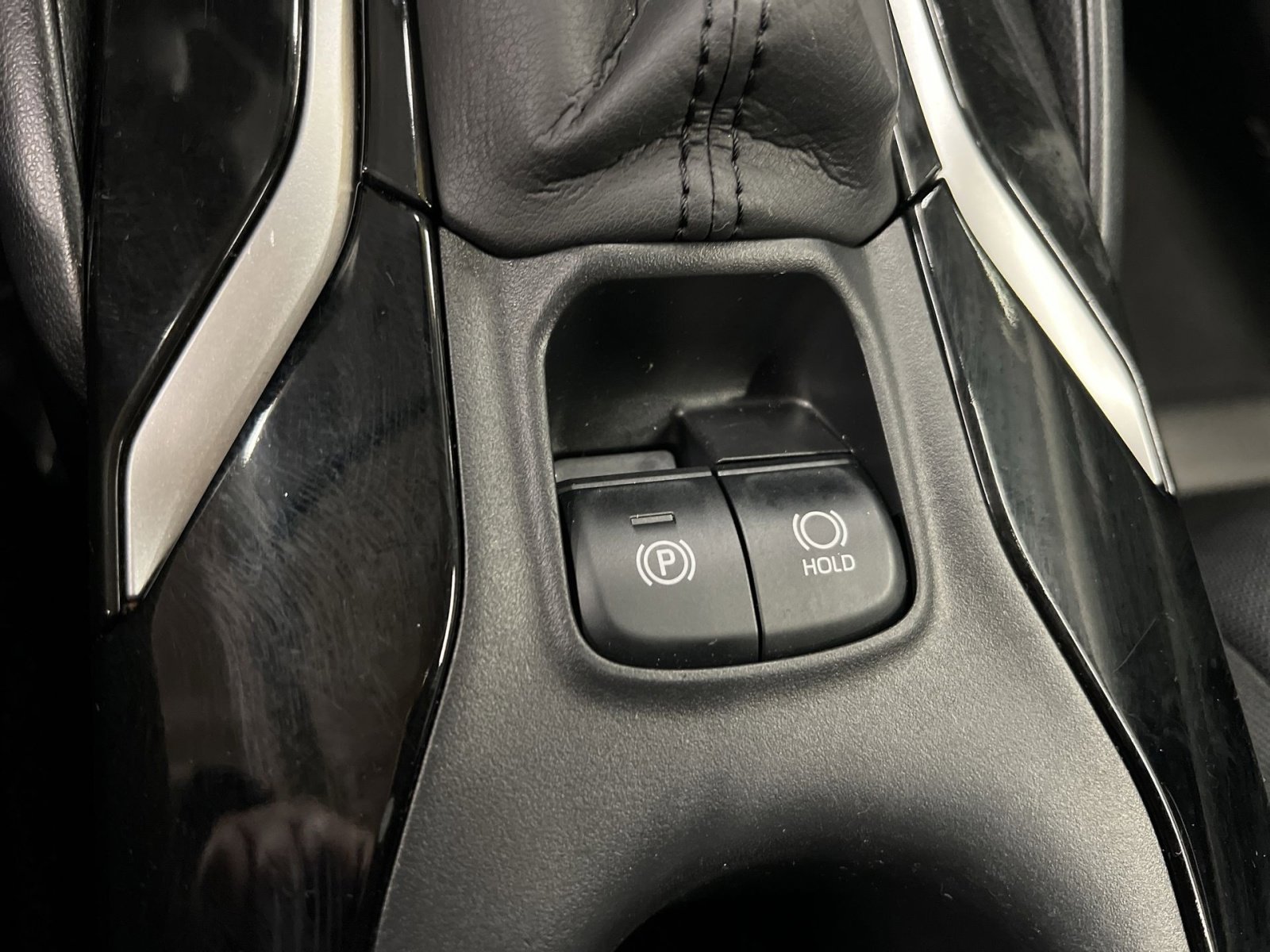 Used 2021 Toyota Corolla LE image 25