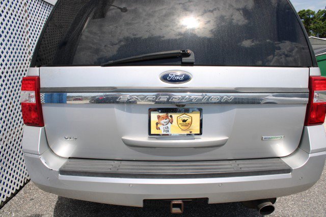 Used 2016 Ford Expedition XLT w/ Equipment Group 202A RWD image 3