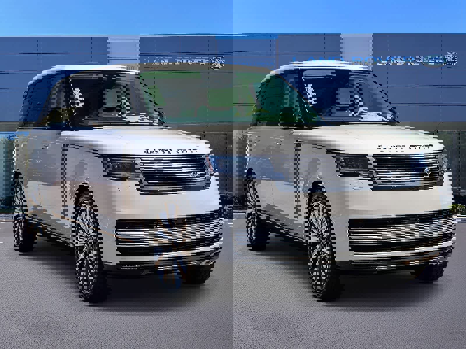 New 2024 Land Rover Range Rover SV image 3