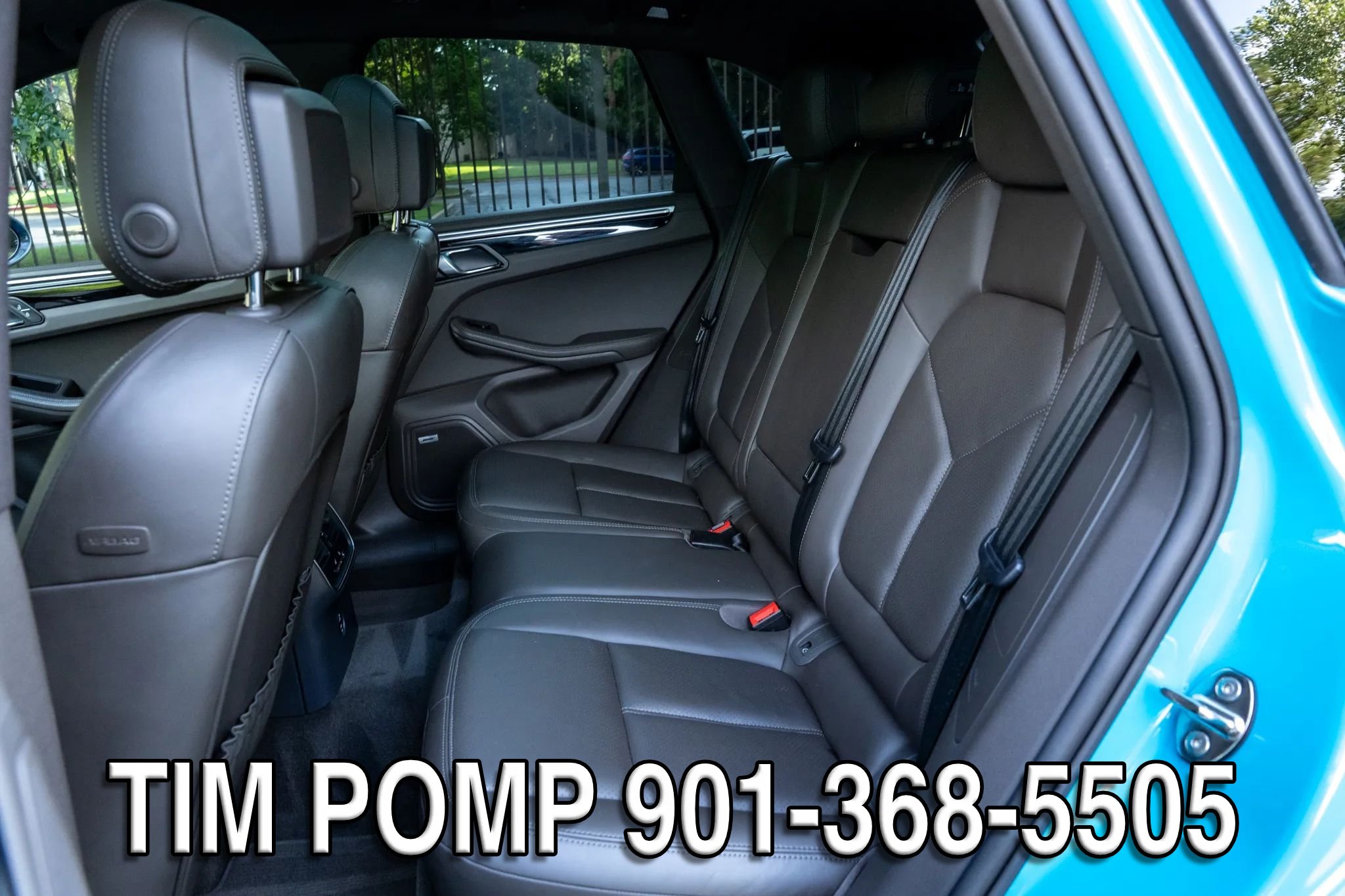 Used 2023 Porsche Macan Turbo w/ Premium Package AWD/4WD image 14