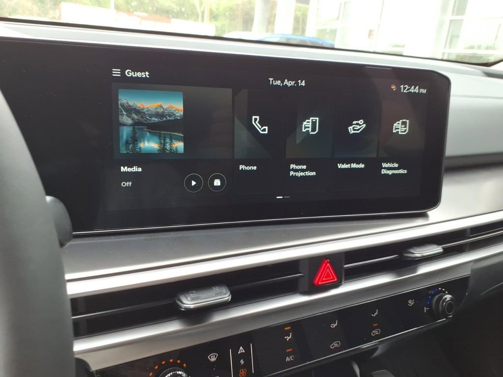 New 2026 Kia Sorento LX FWD image 17