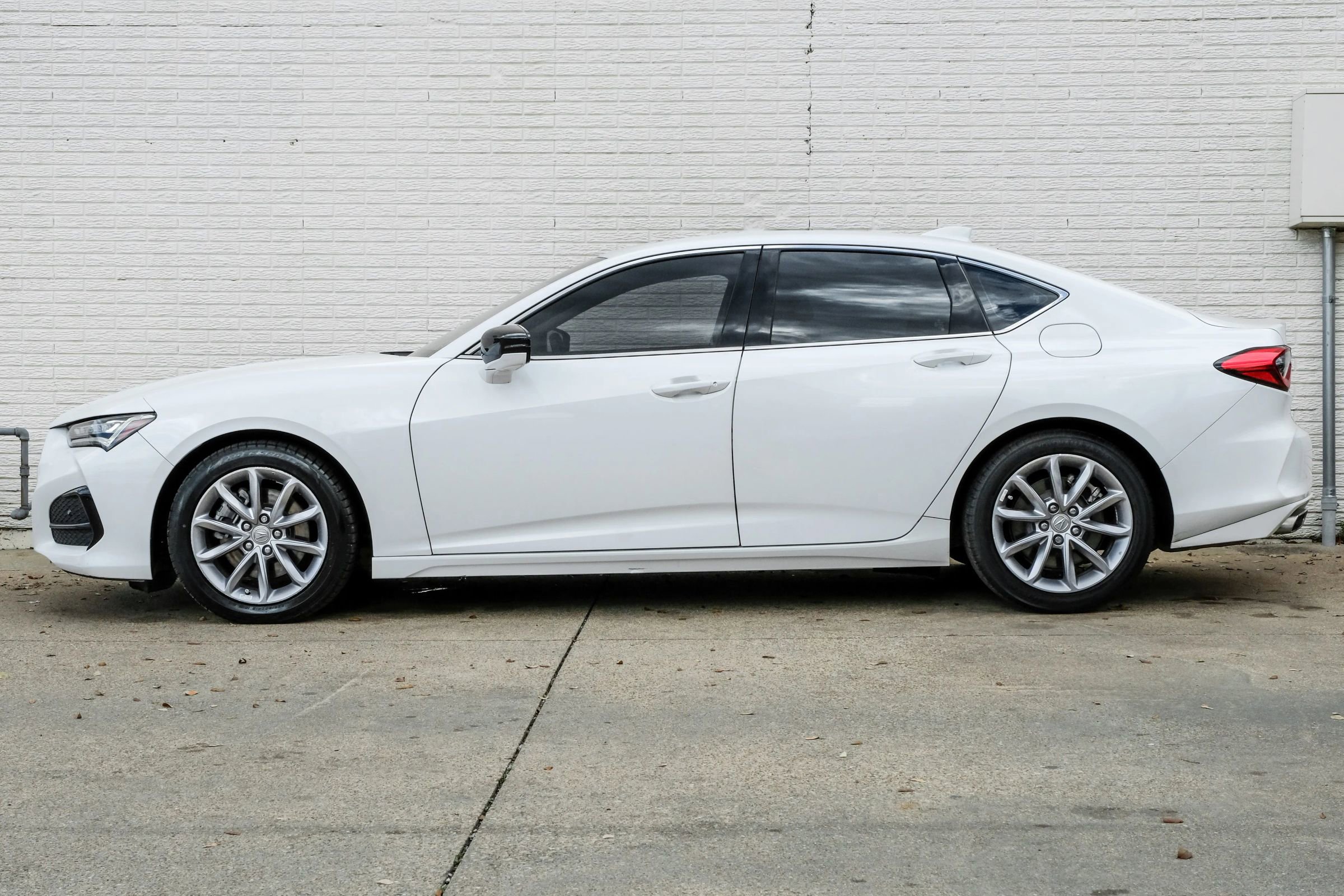 Used 2021 Acura TLX FWD image 11