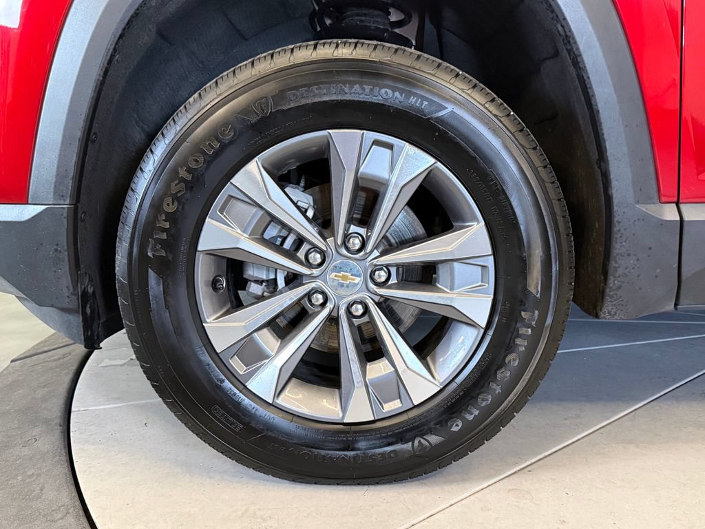 Used 2025 Chevrolet Equinox LT FWD image 23