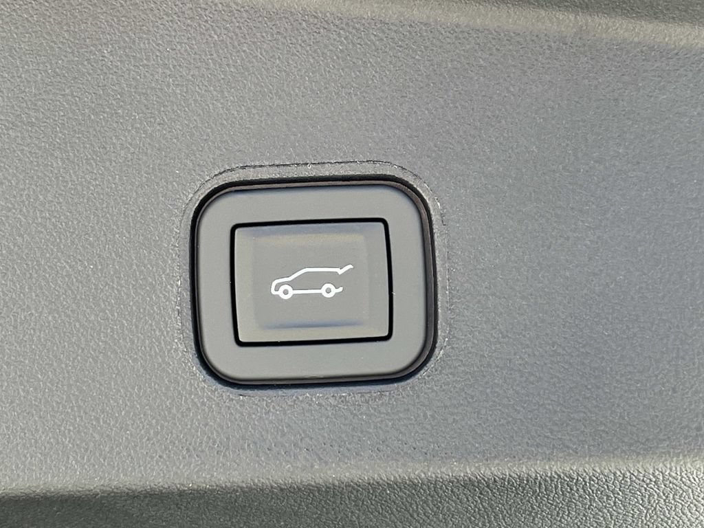 New 2026 Cadillac Lyriq Sport AWD/4WD image 13