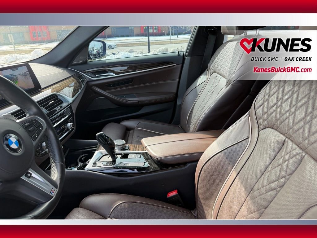 Used 2019 BMW 540i xDrive w/ Executive Package image 9