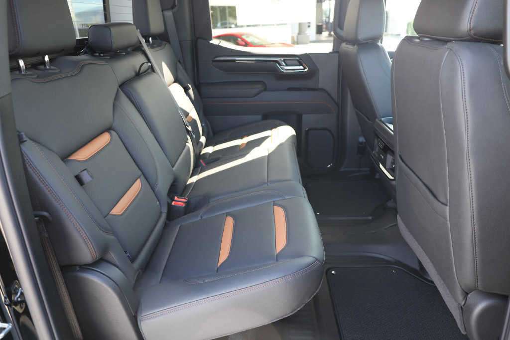 New 2026 GMC Sierra 1500 AT4 w/ AT4 Premium Package AWD/4WD image 18