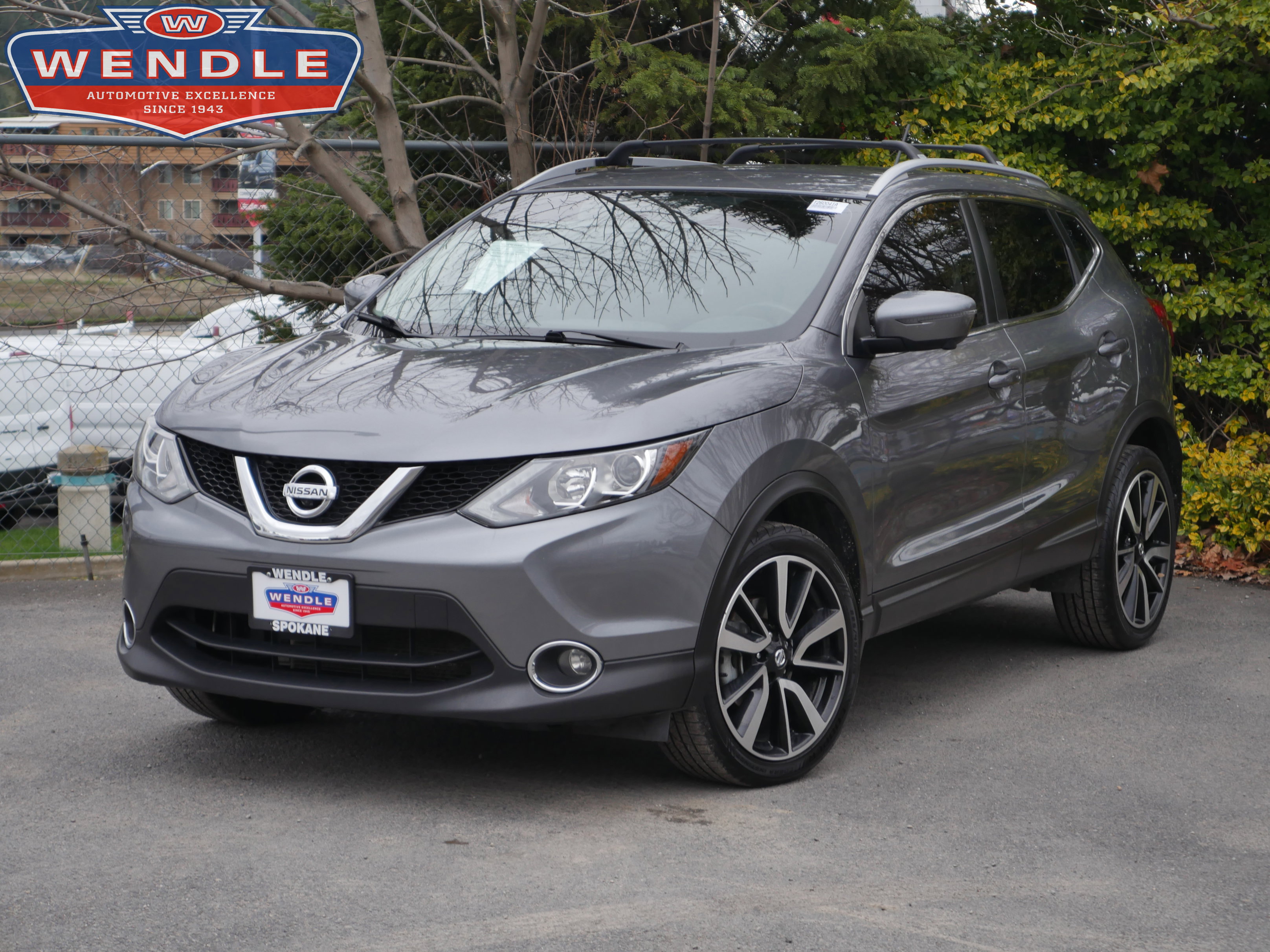 Used 2017 Nissan Rogue Sport SL image 1