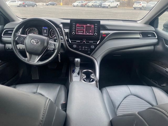 Used 2023 Toyota Camry SE image 5