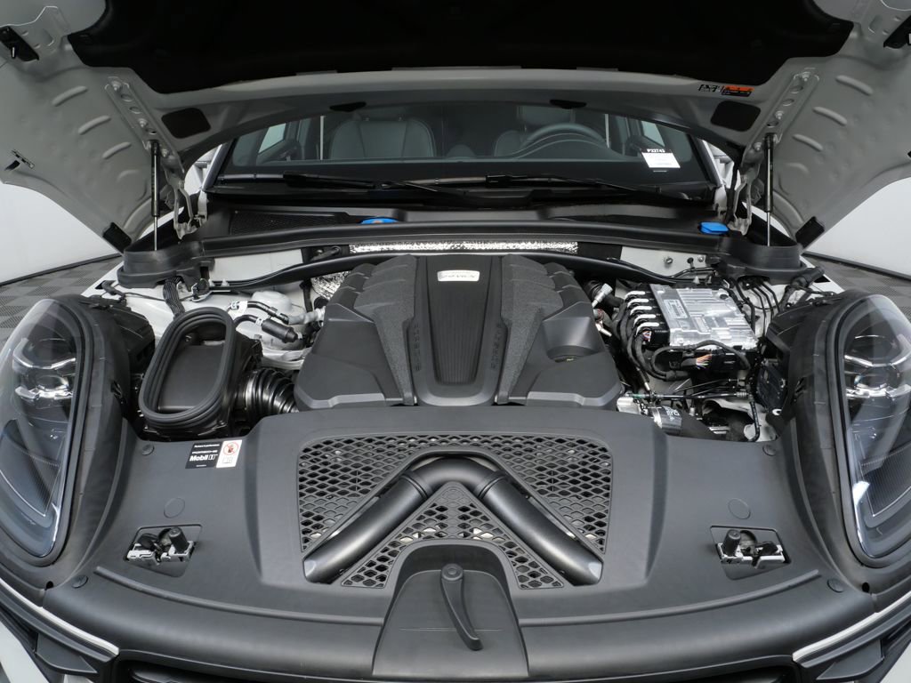 New 2026 Porsche Macan S image 30