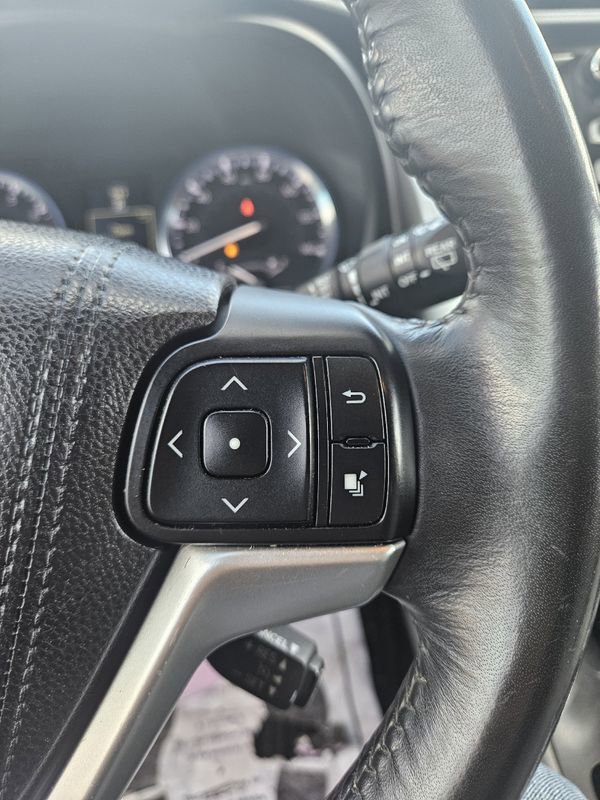 Used 2015 Toyota Highlander XLE AWD/4WD image 13