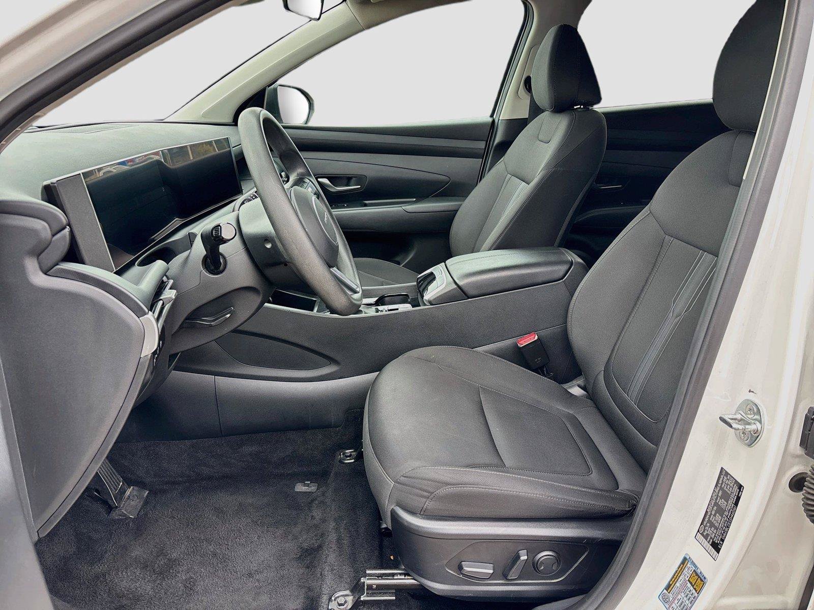 Certified 2025 Hyundai Tucson SEL AWD/4WD image 5