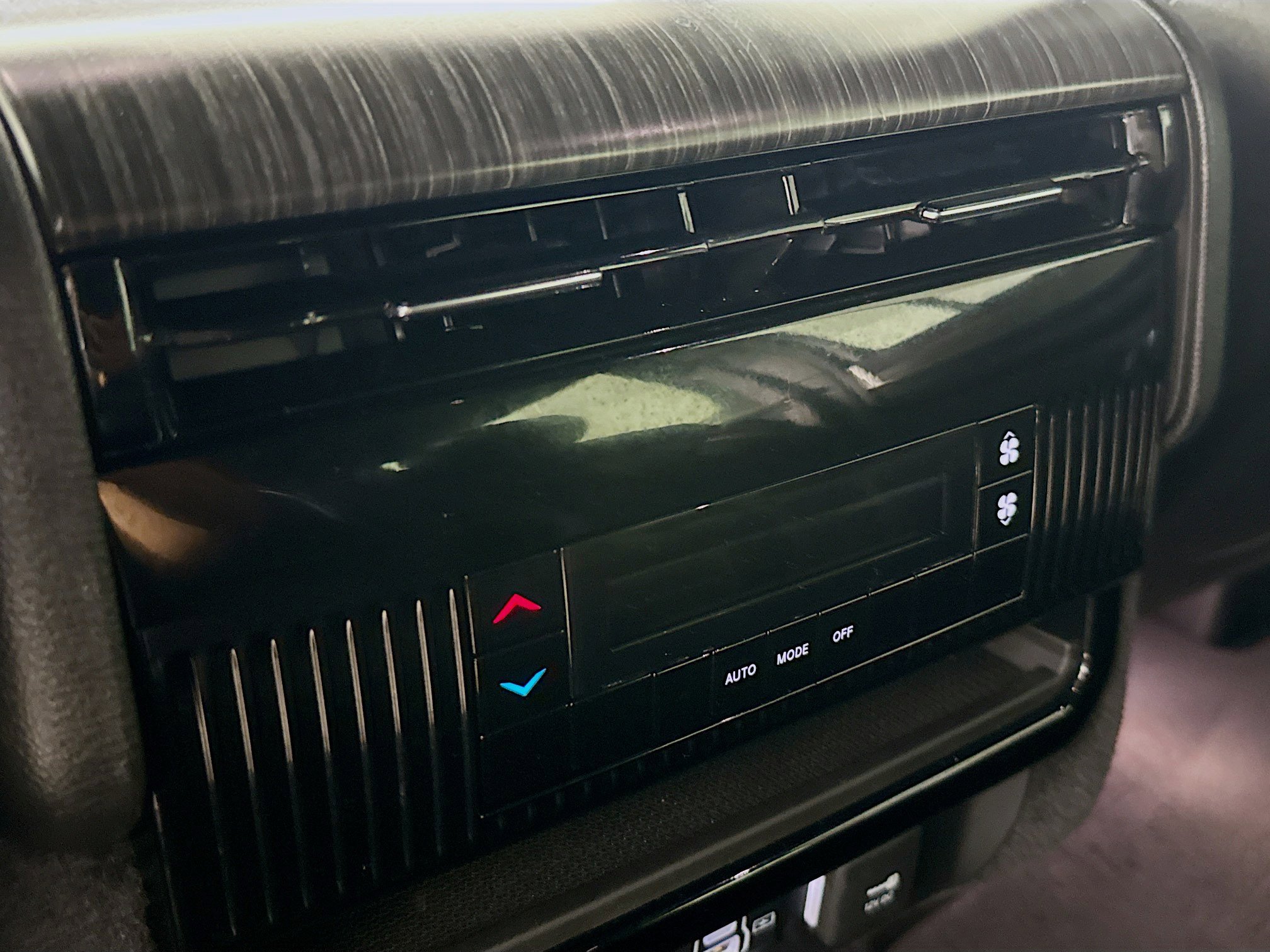 Used 2023 Jeep Wagoneer L Series II image 30