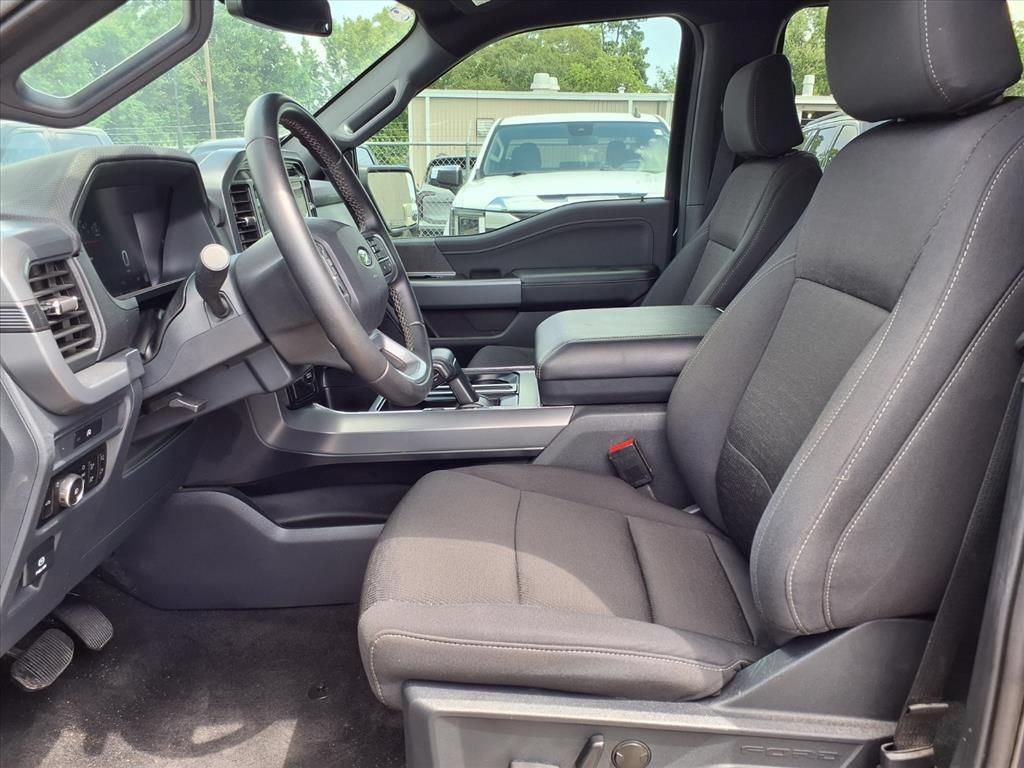 Used 2025 Ford F150 XLT w/ Equipment Group 302A MID RWD image 10