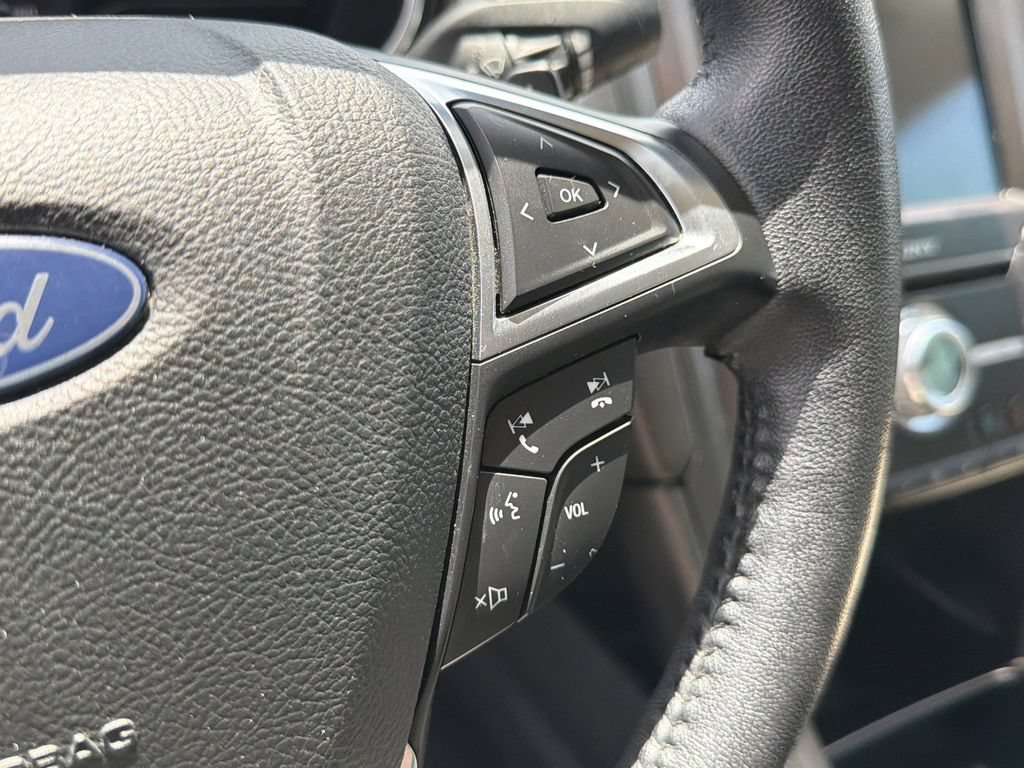Used 2018 Ford Fusion Titanium FWD image 19