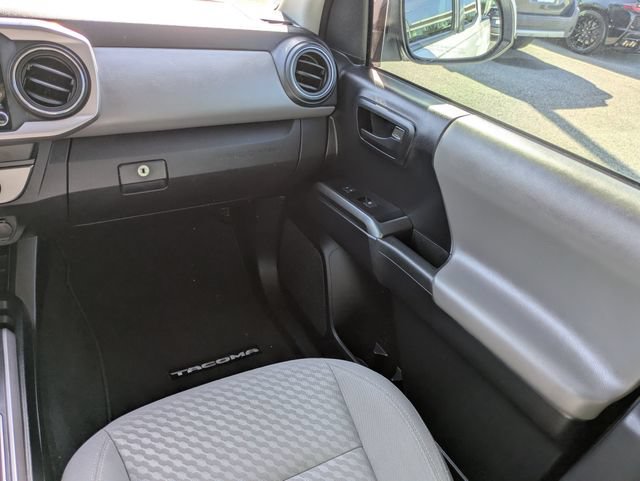 Used 2020 Toyota Tacoma SR5 RWD image 17