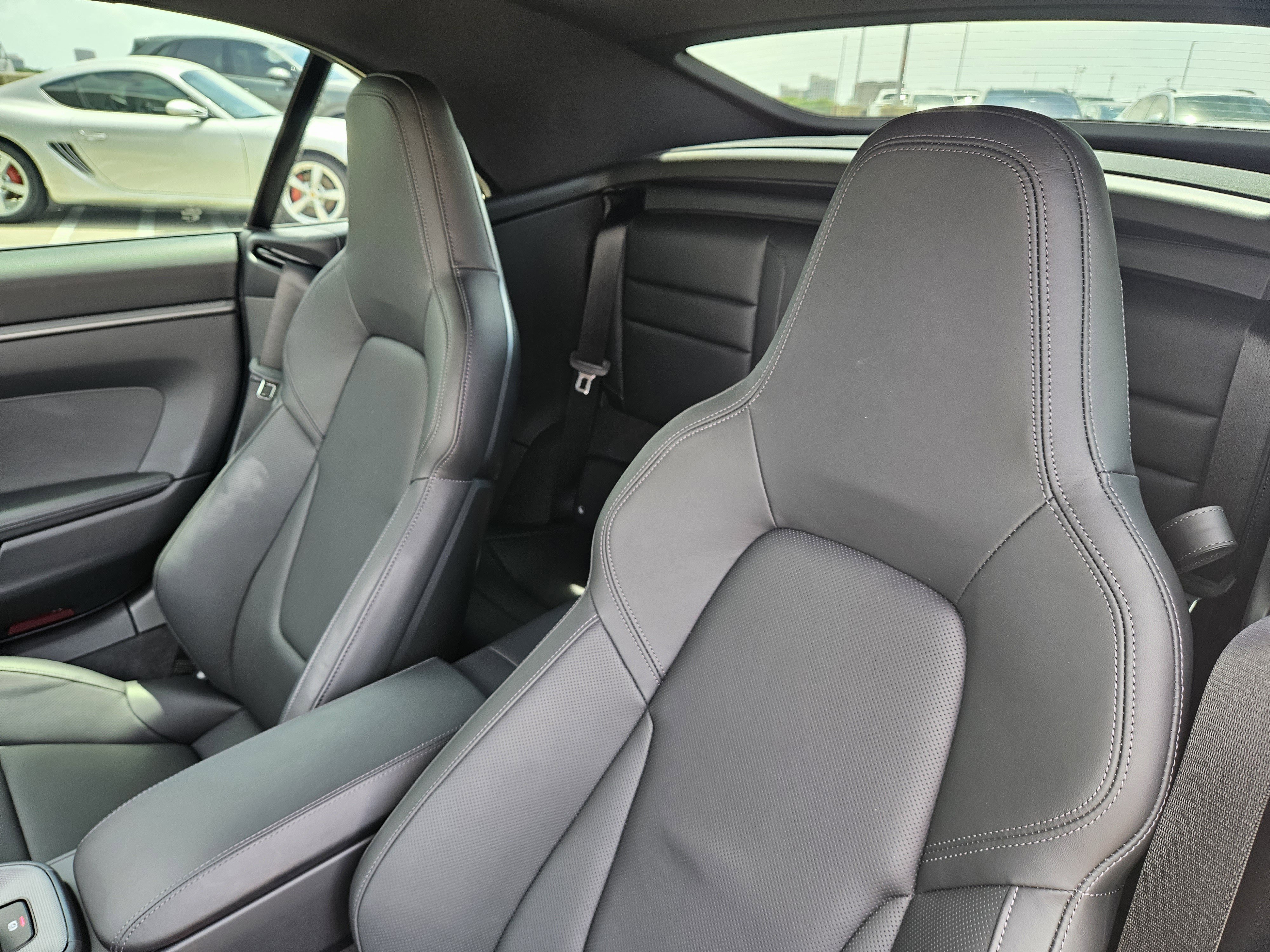 Certified 2025 Porsche 911 Carrera RWD image 6