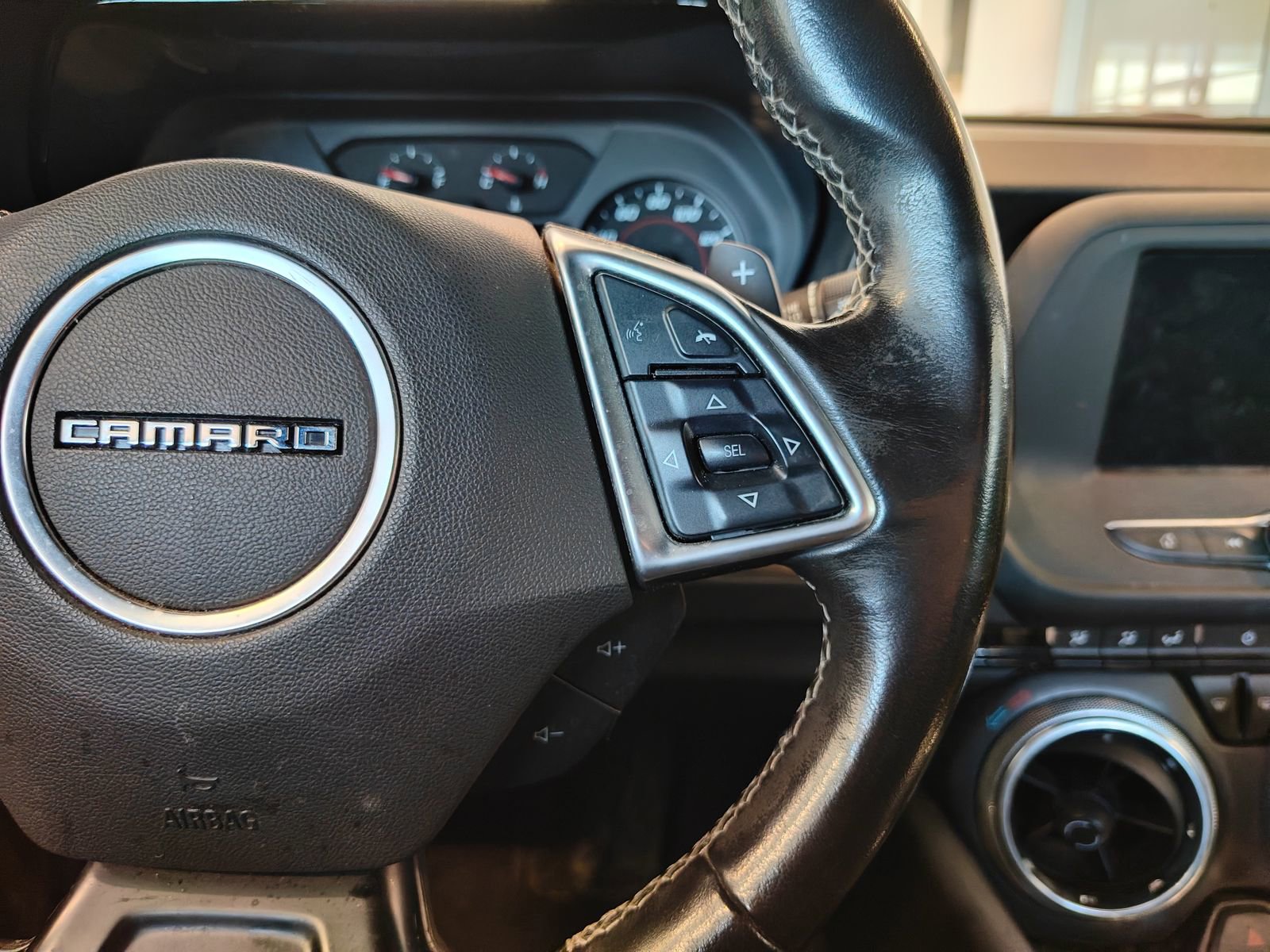 Used 2020 Chevrolet Camaro LT image 11