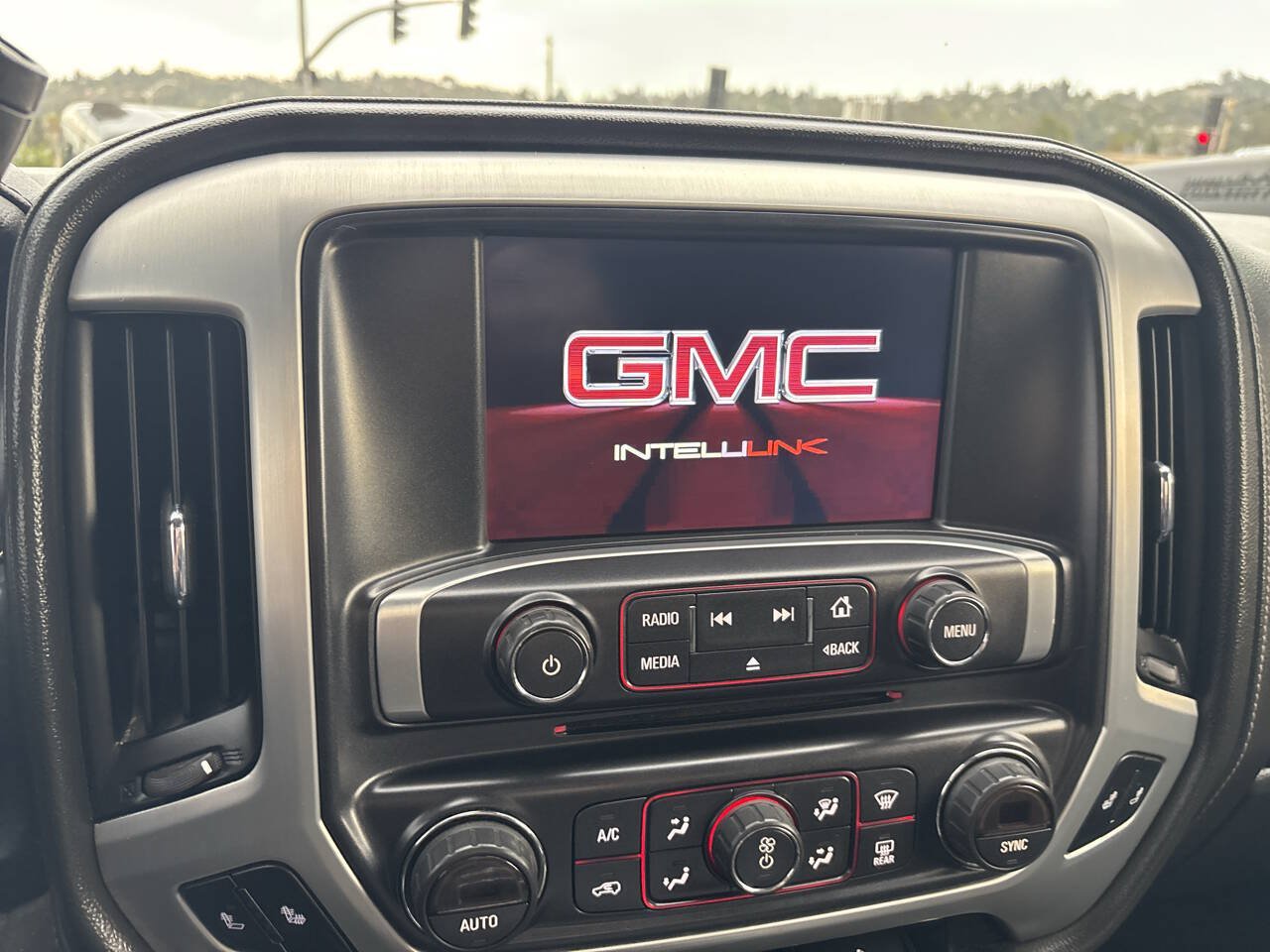Used 2015 GMC Sierra 1500 SLT RWD image 24