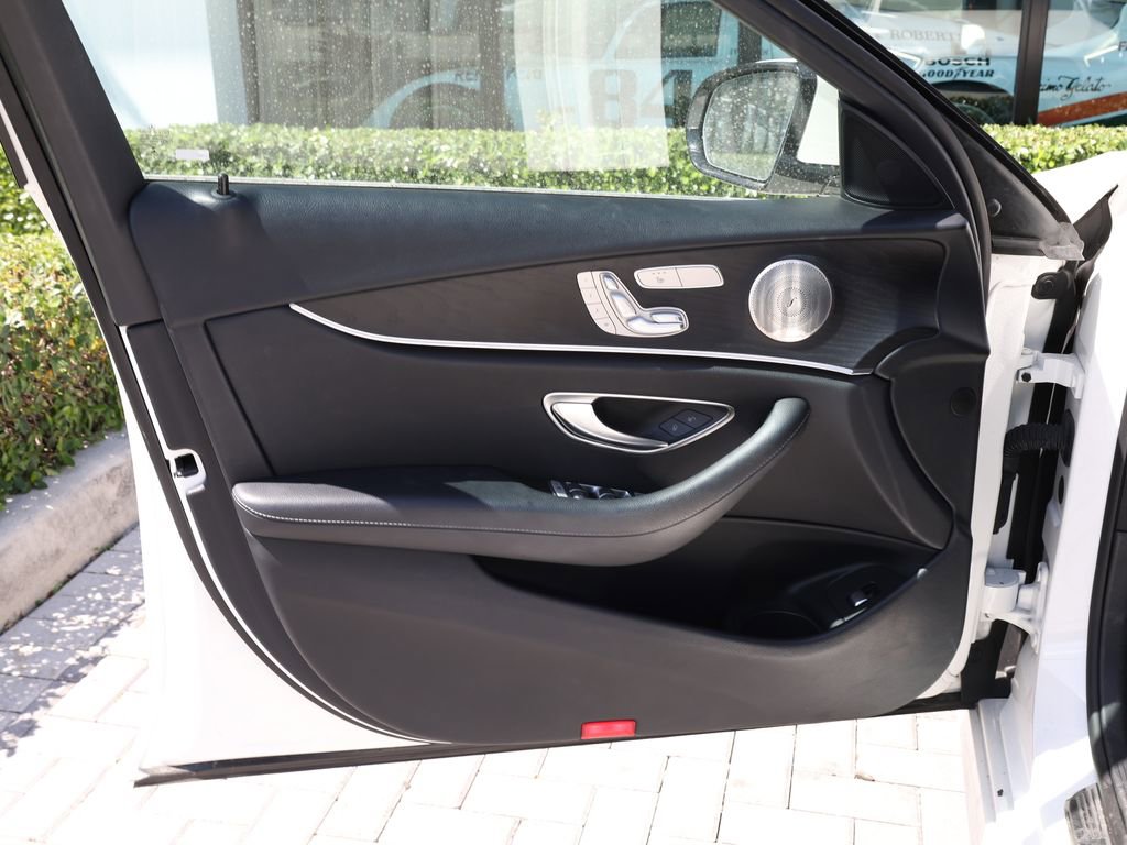 Used 2022 Mercedes-Benz E 350 Sedan w/ Exterior Lighting Package image 11