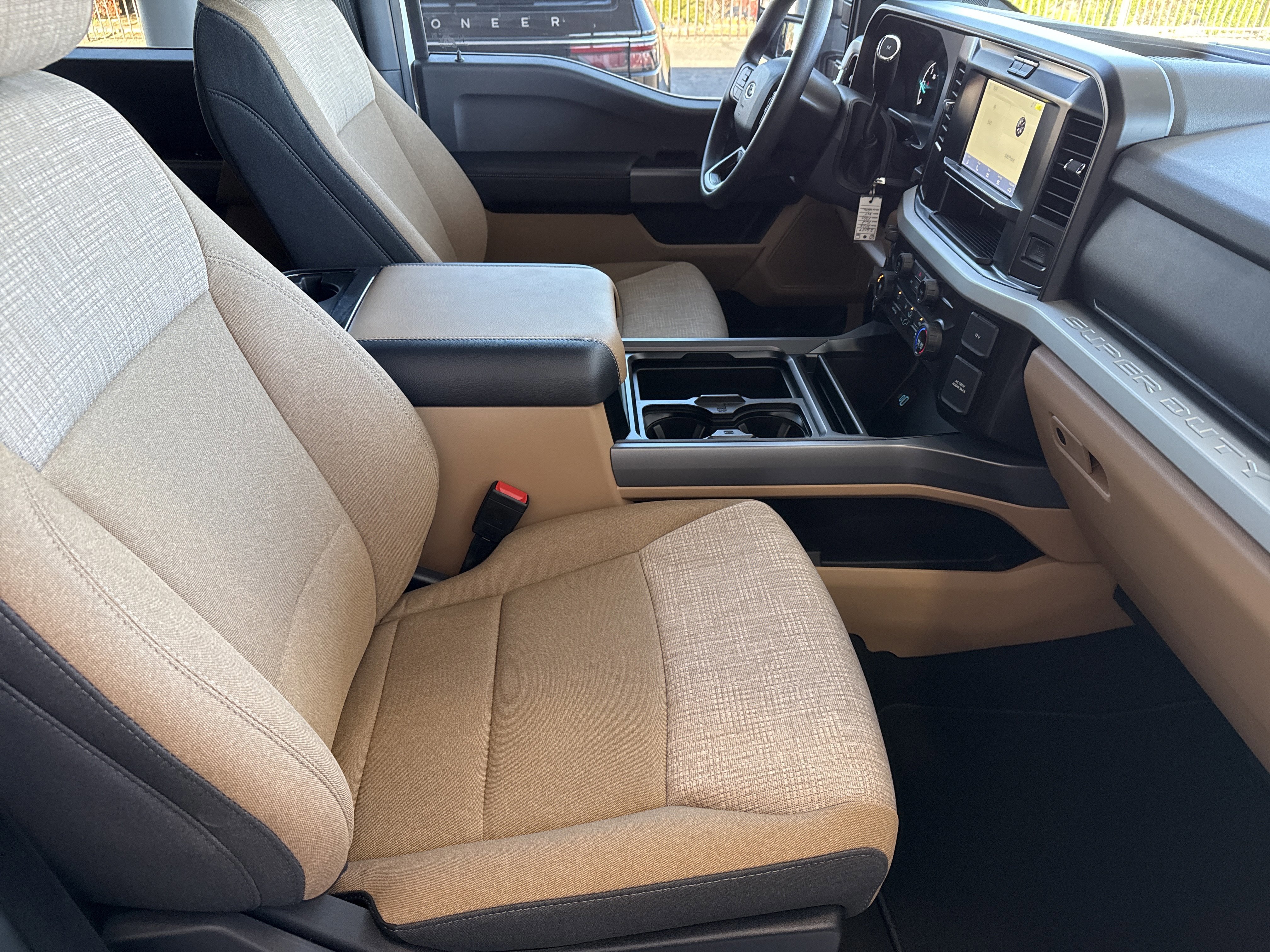 New 2026 Ford F350 XLT w/ FX4 Off-Road Package image 17